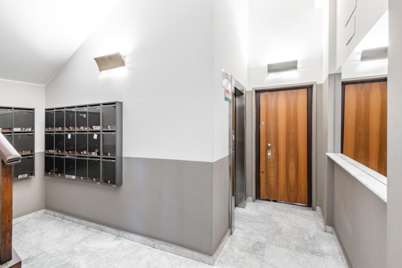 Easylife - Coccole E Comfort - Bilocale Caldo Ed Accogliente A Due Passi Dai Navigli E Metro Verde Мілан Екстер'єр фото