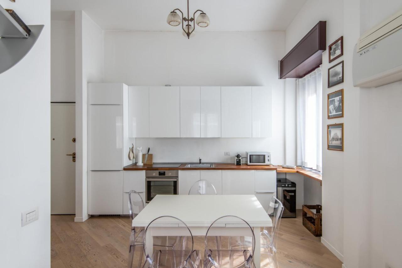 Easylife - Coccole E Comfort - Bilocale Caldo Ed Accogliente A Due Passi Dai Navigli E Metro Verde Мілан Екстер'єр фото